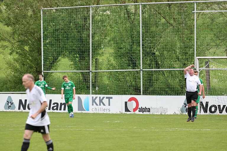 Hutschdorf12.5.23004.jpg 