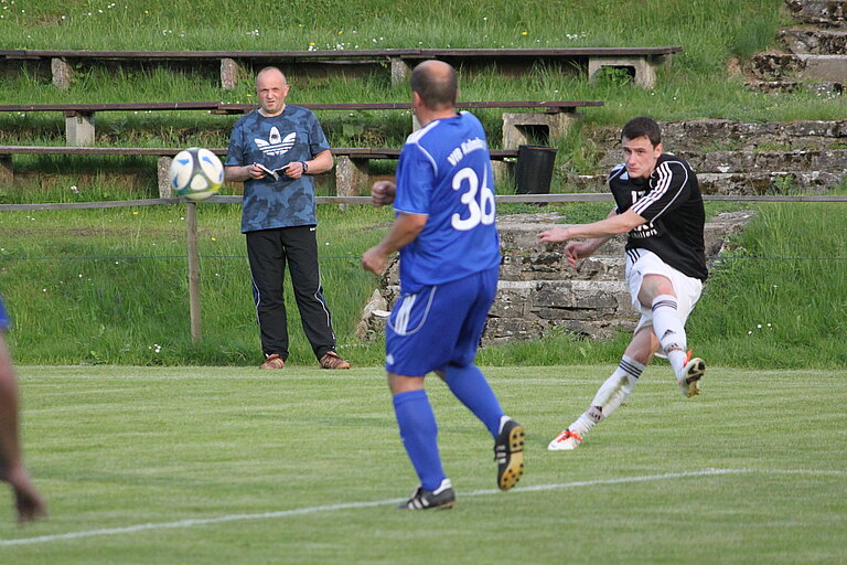 VfB8_5_15__25_.JPG 