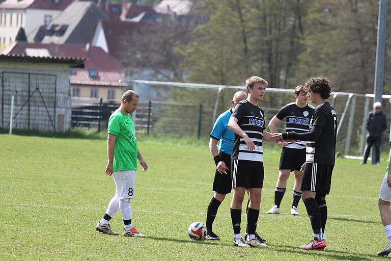 Mainleus19.4.25014.jpg 